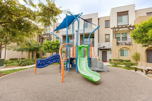 2227 Solara Lane, Vista, CA 92081