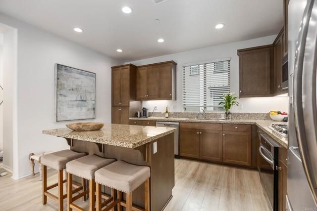 2227 Solara Lane, Vista, CA 92081