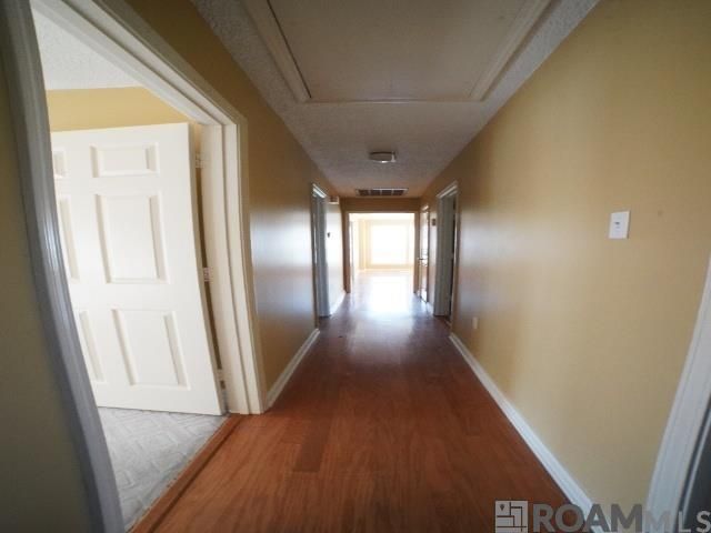 1570 Heartwood Dr, Baton Rouge, LA 70816