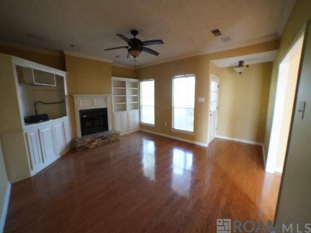 1570 Heartwood Dr, Baton Rouge, LA 70816