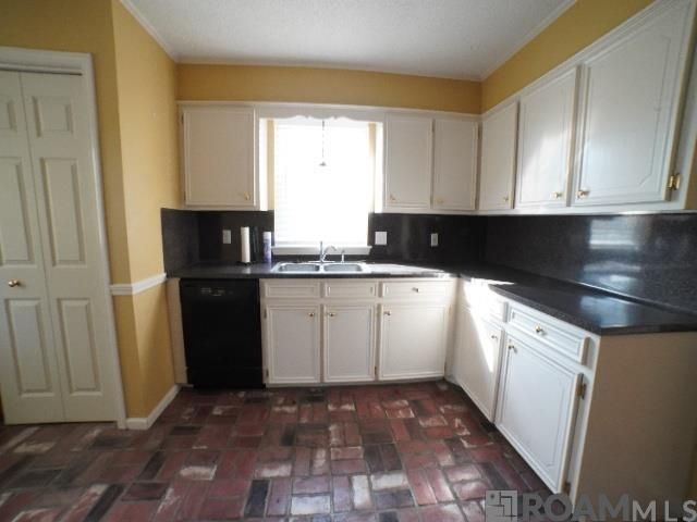 1570 Heartwood Dr, Baton Rouge, LA 70816
