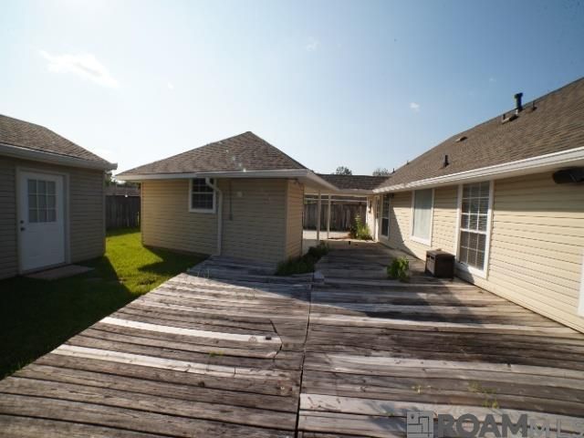 1570 Heartwood Dr, Baton Rouge, LA 70816
