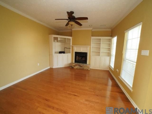 1570 Heartwood Dr, Baton Rouge, LA 70816