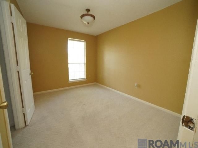 1570 Heartwood Dr, Baton Rouge, LA 70816