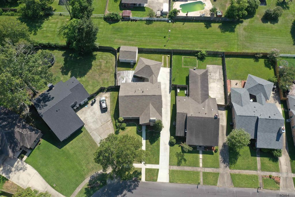 1570 Heartwood Dr, Baton Rouge, LA 70816