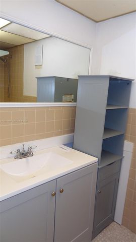 3527 NE 168th St 407, North Miami Beach, FL 33160