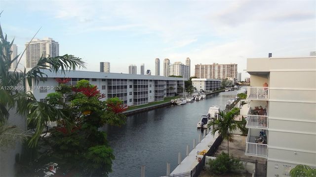 3527 NE 168th St 407, North Miami Beach, FL 33160