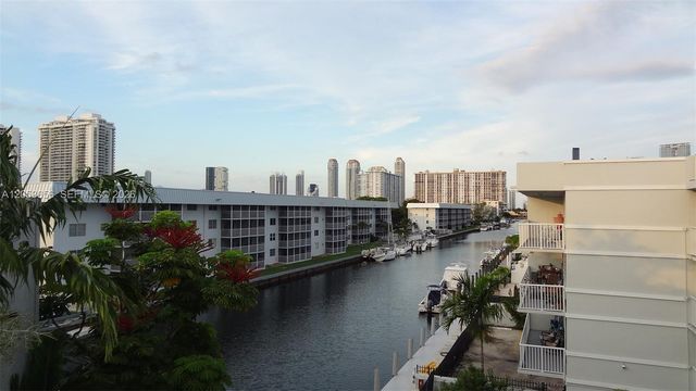 3527 NE 168th St 407, North Miami Beach, FL 33160