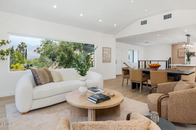 981 Glen Oaks Boulevard, Pasadena, CA 91105