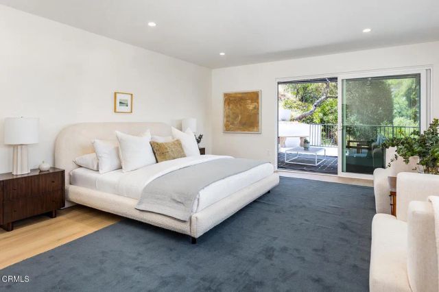 981 Glen Oaks Boulevard, Pasadena, CA 91105