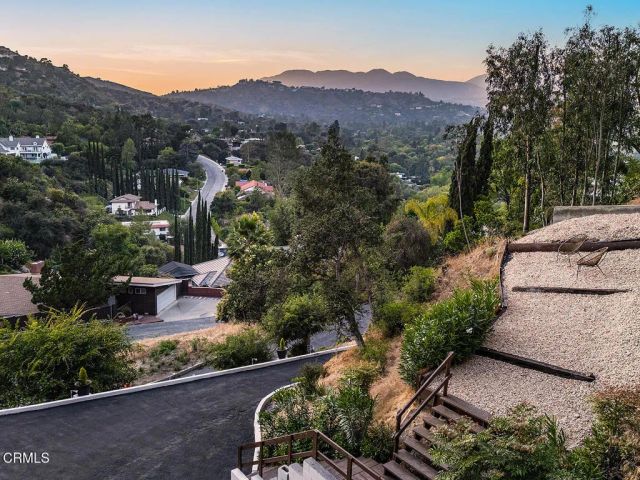 981 Glen Oaks Boulevard, Pasadena, CA 91105