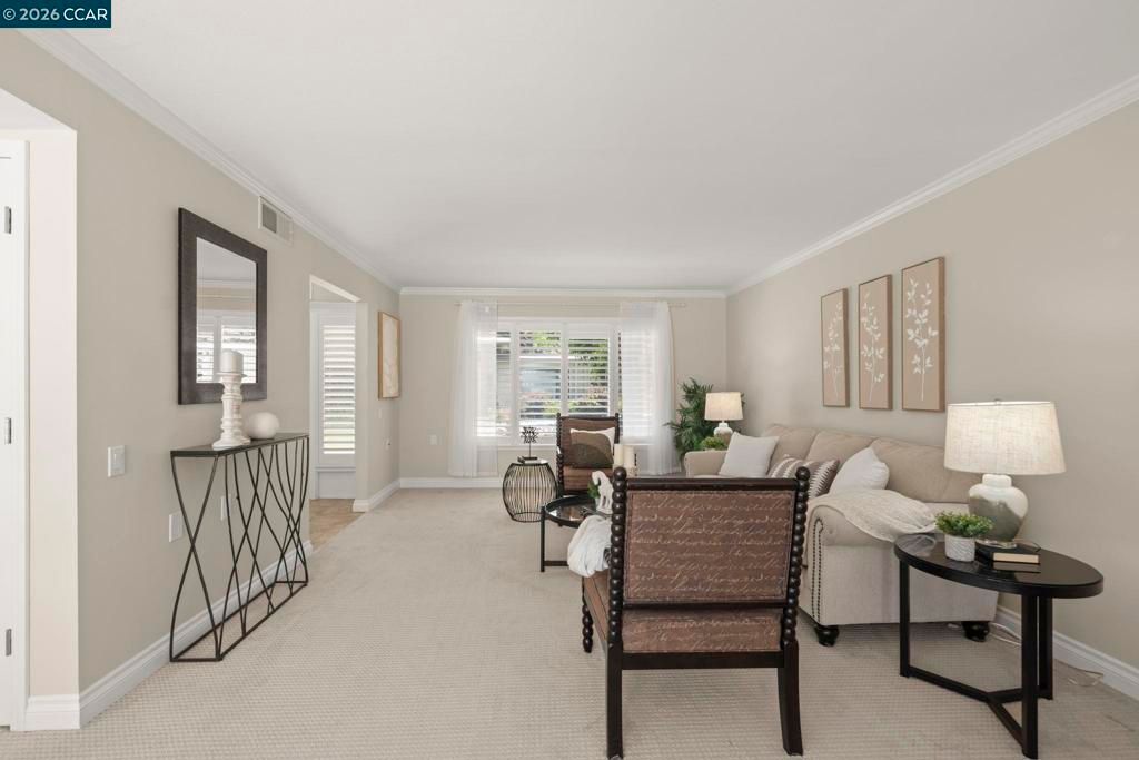 Image 11 of property listing at 1209 Oakmont Dr #6 6, Walnut Creek, CA 94595