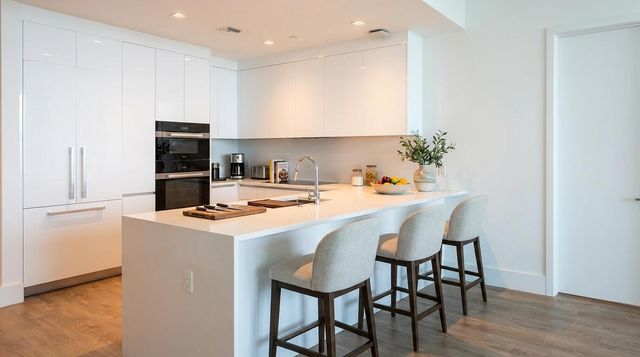 220 Lake Shore Drive 813, Lake Park, FL 33403