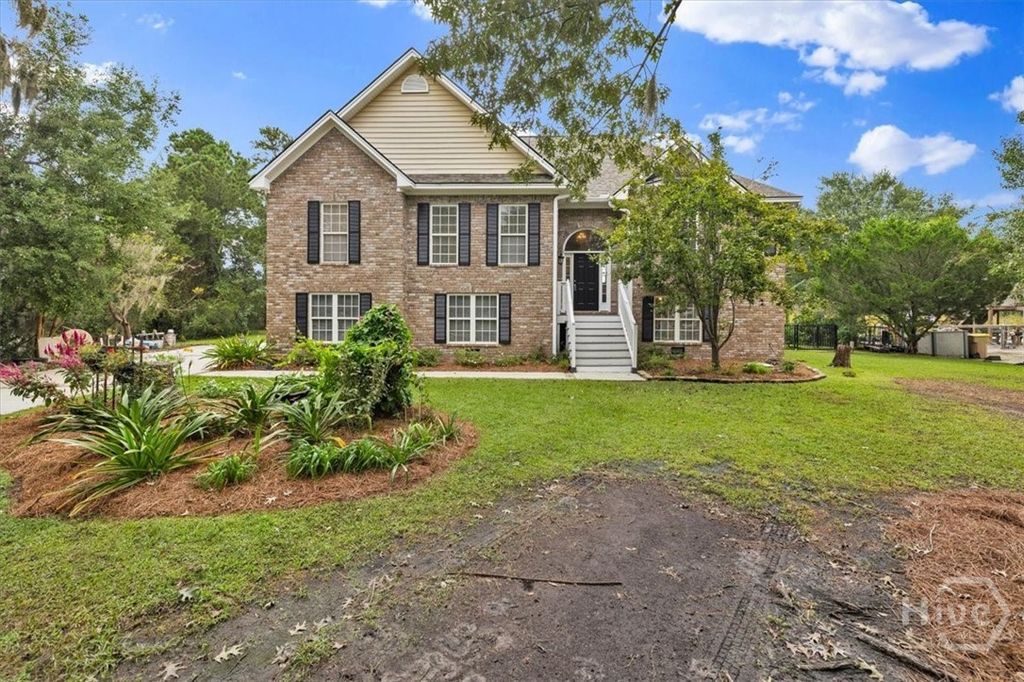 Image 1 of property listing at 187 Sterling Woods Drive, Richmond Hill, GA 31324