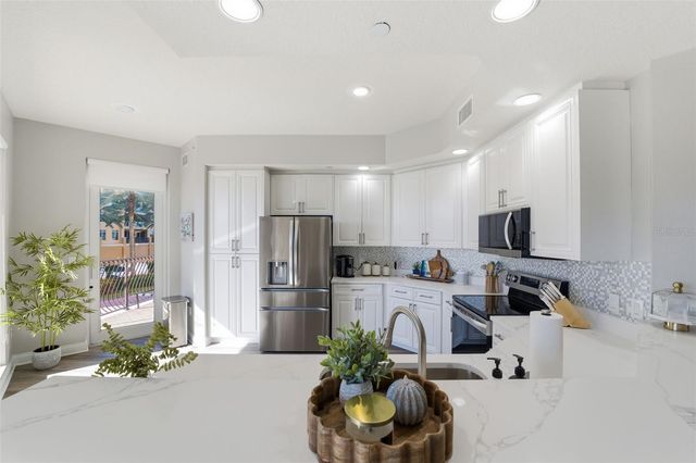 521 MANDALAY AVENUE 307, Clearwater Beach, FL 33767