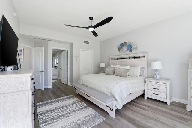 521 MANDALAY AVENUE 307, Clearwater Beach, FL 33767