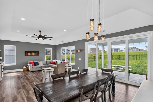 869 Plowson Rd, Mount Juliet, TN 37122