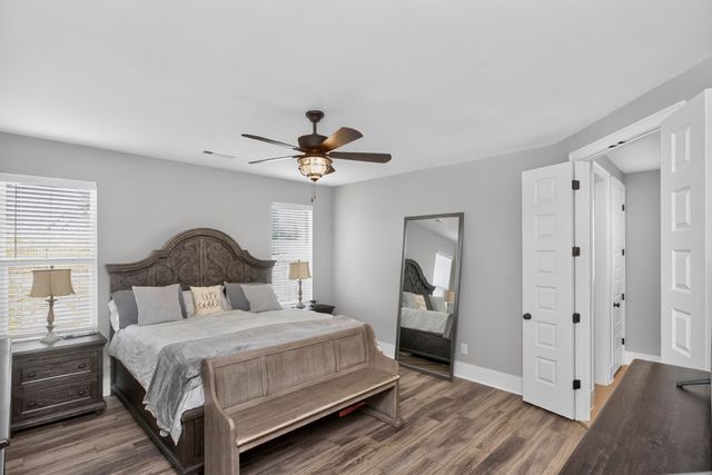869 Plowson Rd, Mount Juliet, TN 37122