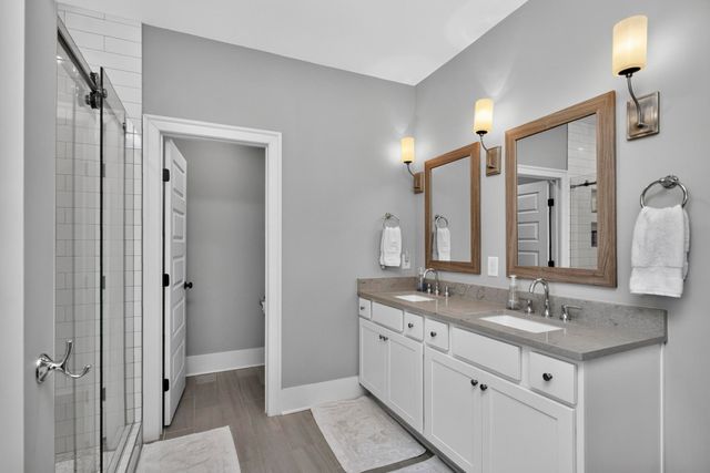 869 Plowson Rd, Mount Juliet, TN 37122