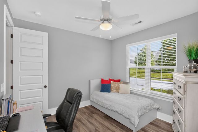 869 Plowson Rd, Mount Juliet, TN 37122