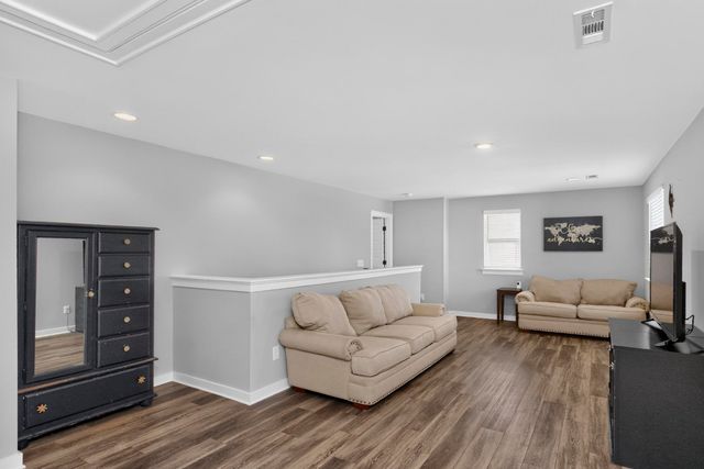 869 Plowson Rd, Mount Juliet, TN 37122