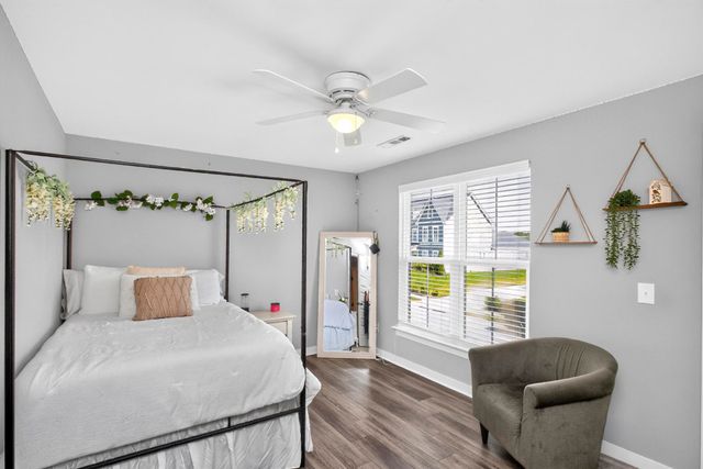 869 Plowson Rd, Mount Juliet, TN 37122