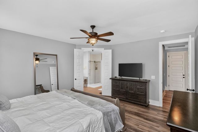 869 Plowson Rd, Mount Juliet, TN 37122