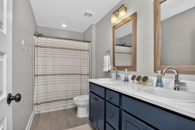 869 Plowson Rd, Mount Juliet, TN 37122