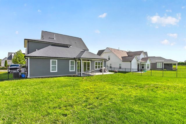 869 Plowson Rd, Mount Juliet, TN 37122