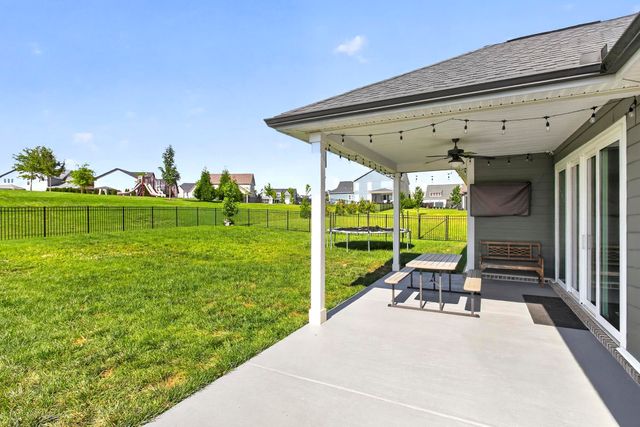 869 Plowson Rd, Mount Juliet, TN 37122