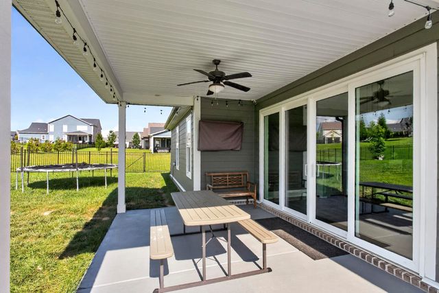 869 Plowson Rd, Mount Juliet, TN 37122