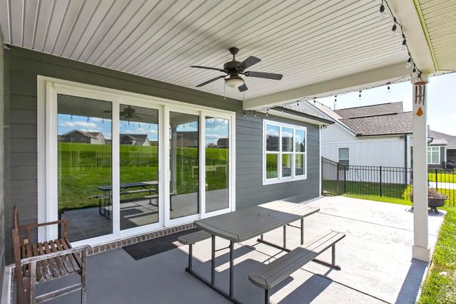 869 Plowson Rd, Mount Juliet, TN 37122