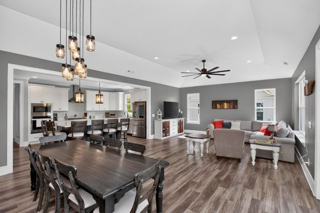 869 Plowson Rd, Mount Juliet, TN 37122