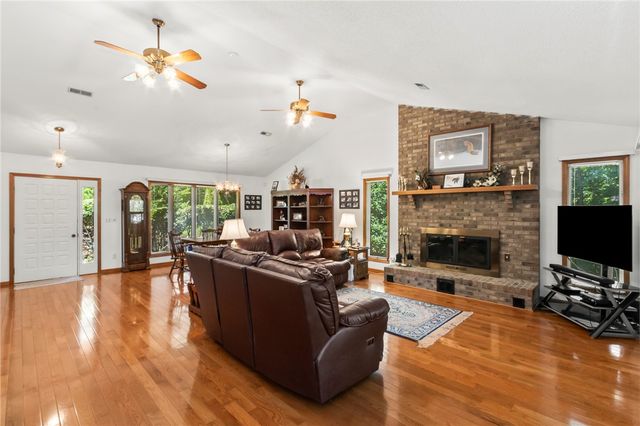 202 Plantation Point, Anderson, SC 29625