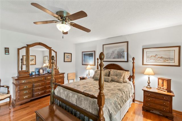 202 Plantation Point, Anderson, SC 29625