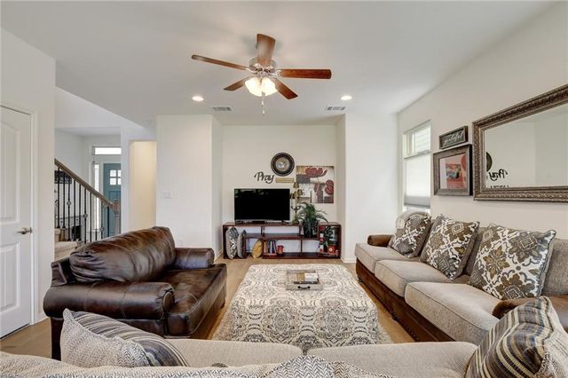 228 Simon, Kyle, TX 78640