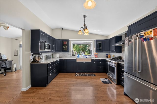 4722 Edgeworth Drive SE, Olympia, WA 98501