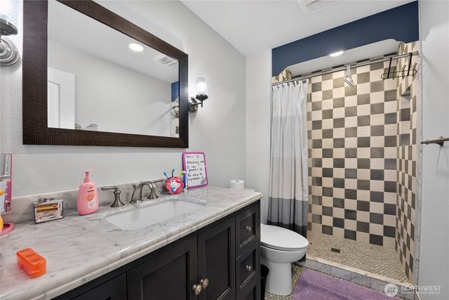 4722 Edgeworth Drive SE, Olympia, WA 98501