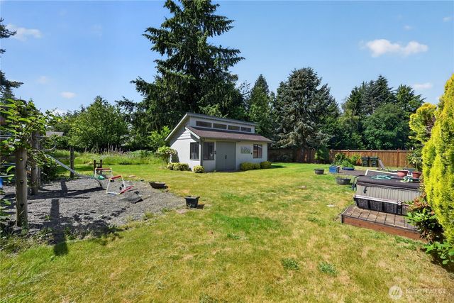 4722 Edgeworth Drive SE, Olympia, WA 98501