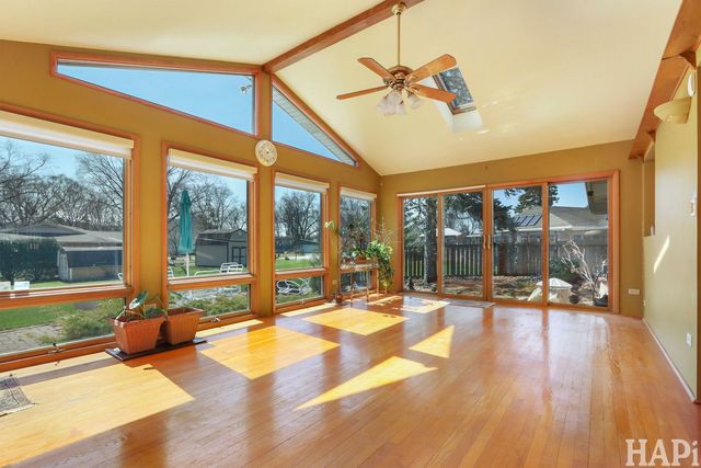 1733 Camellia Lane, Schaumburg, IL 60173