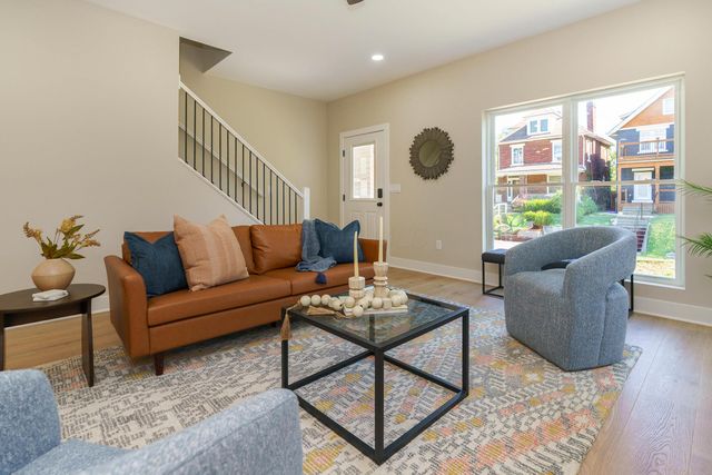 867 S 22nd Street, Columbus, OH 43206