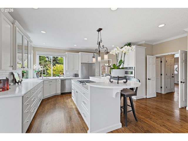1611 ARRAN Ct, West Linn, OR 97068