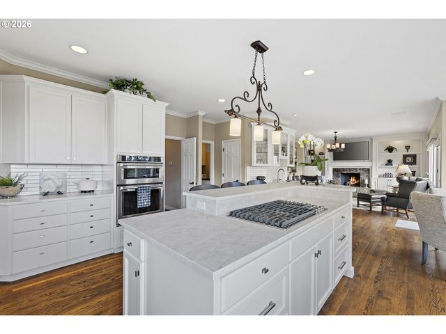 1611 ARRAN Ct, West Linn, OR 97068