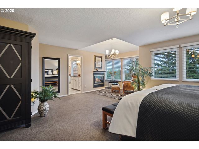 1611 ARRAN Ct, West Linn, OR 97068