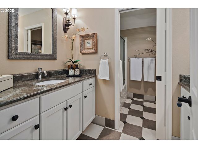 1611 ARRAN Ct, West Linn, OR 97068