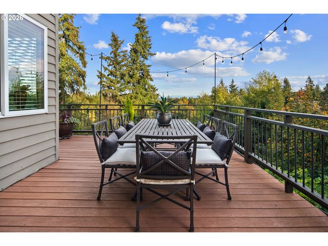 1611 ARRAN Ct, West Linn, OR 97068
