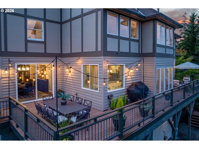 1611 ARRAN Ct, West Linn, OR 97068