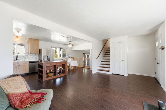 934 W MEADOWLARK LN, West Bountiful, UT 84087