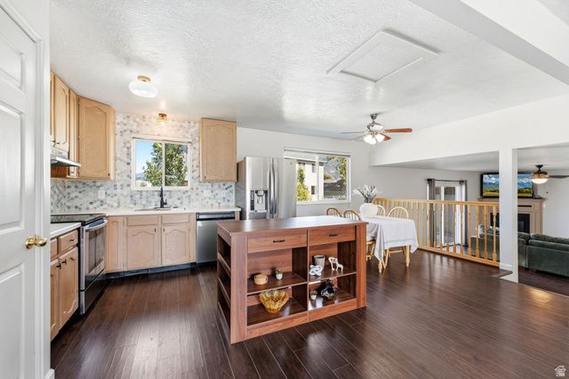 934 W MEADOWLARK LN, West Bountiful, UT 84087