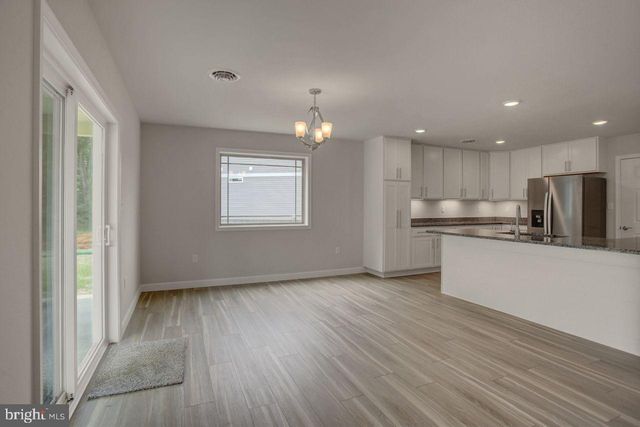 1509 TREELINE DR, Chambersburg, PA 17202